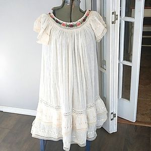 ADORABLE BOHO/HIPPIE CREAM GAUZE EMBROIDERED MADE IN MEXICO DRESS WOMANS M